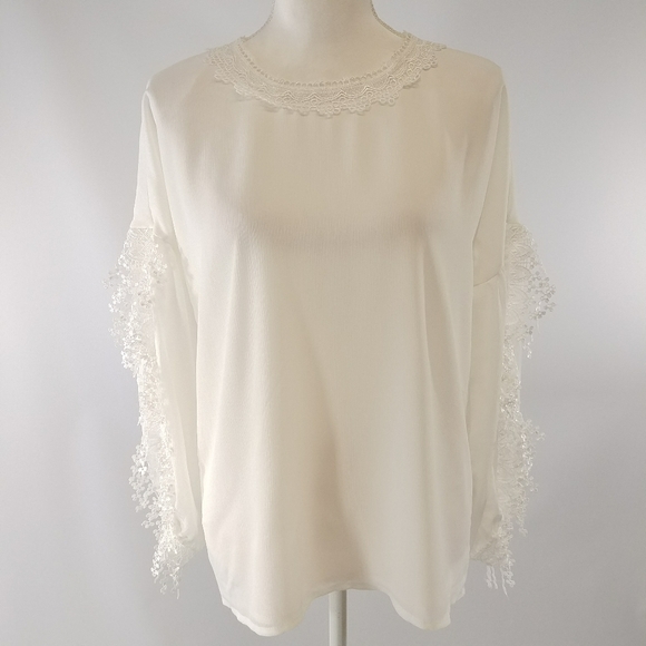 ✨3 for $30✨ White Split Sleeve Blouse NWOT - Picture 6 of 6